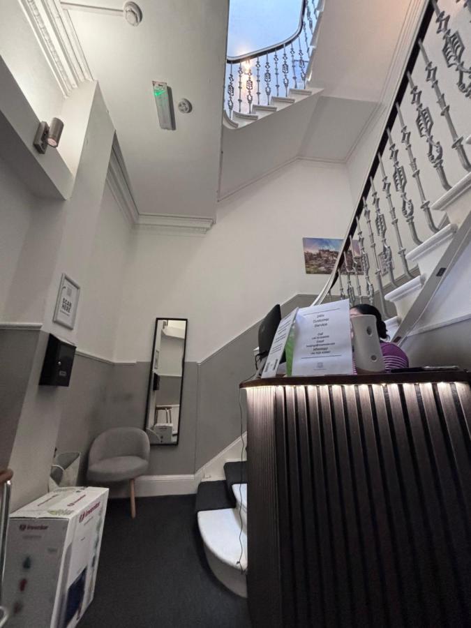 Haymarket Hostel Edinburgh Exterior photo